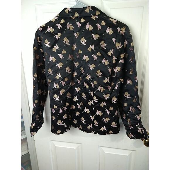 Silk Box Hummingbird  Silk Blend Black Long Sleeve Slit Button Shacket. Size 6 - Picture 9 of 11